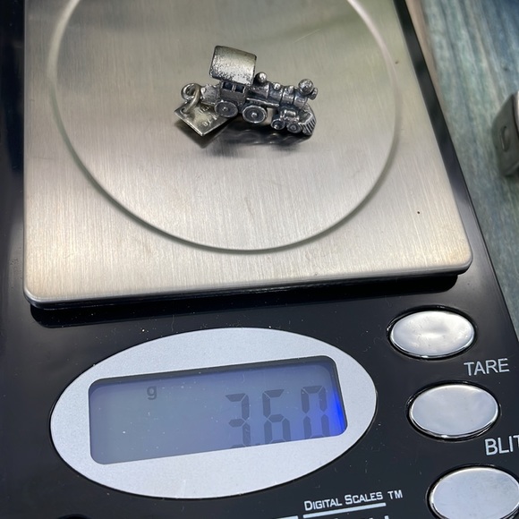 ⭐️Vintage Sterling by Bell steam engine locomotive train charm - Picture 8 of 8